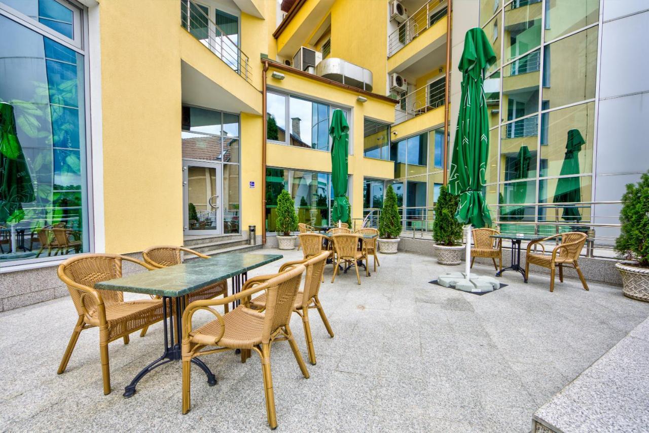 Hotel Ambient Braşov Extérieur photo